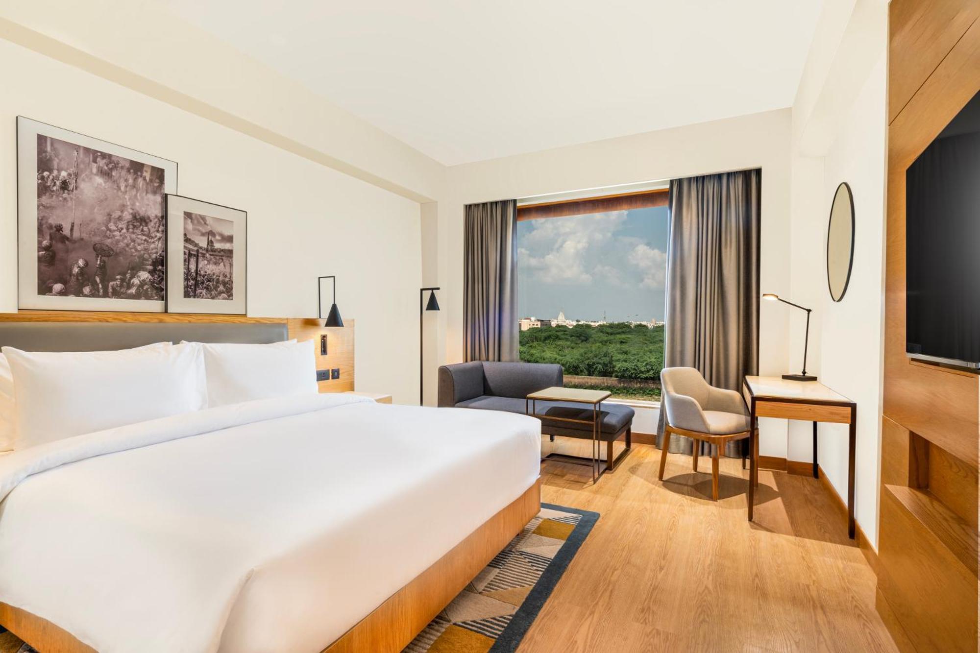 Radisson Hotel Vrindāvan Exteriör bild