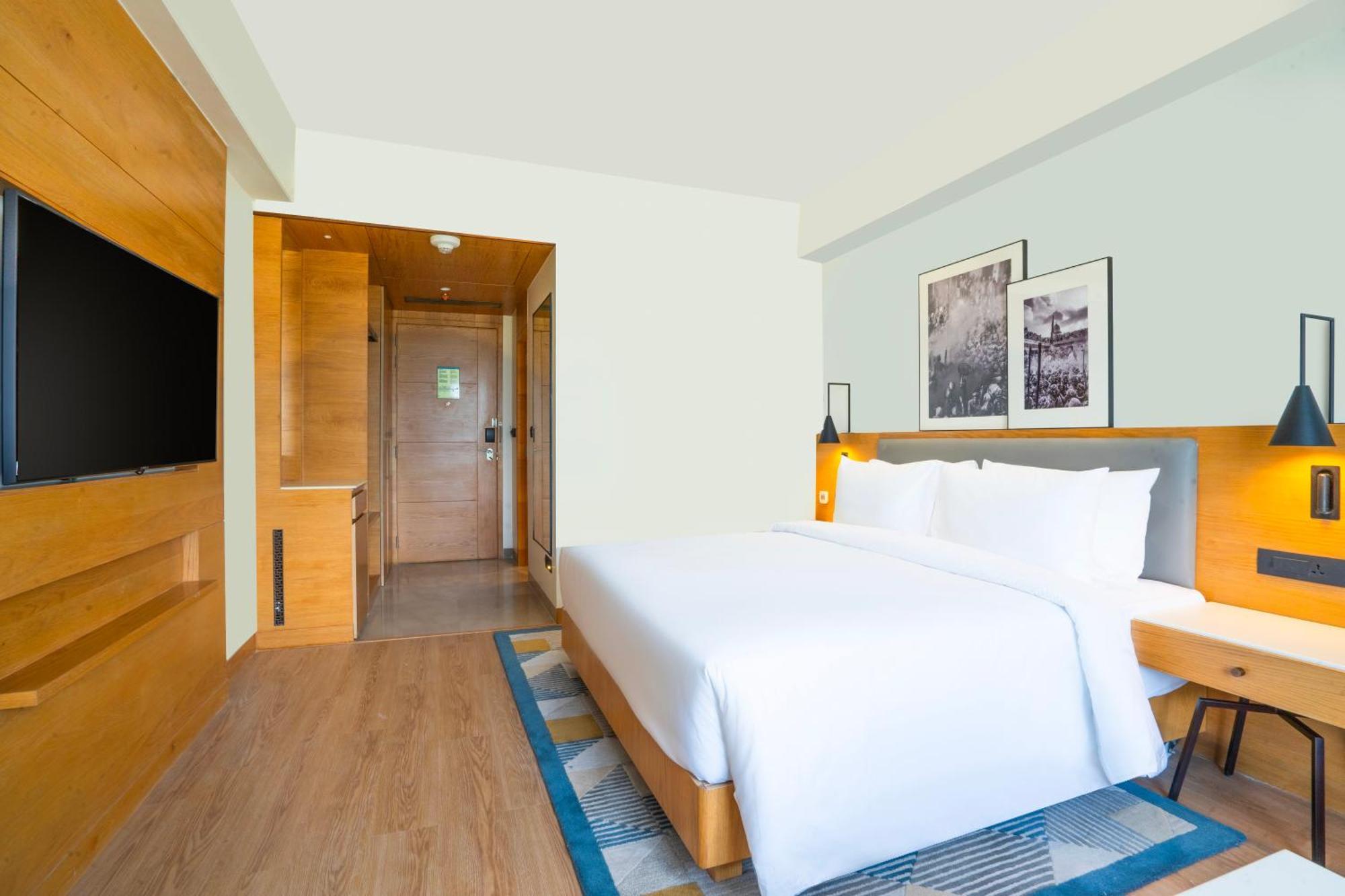 Radisson Hotel Vrindāvan Exteriör bild