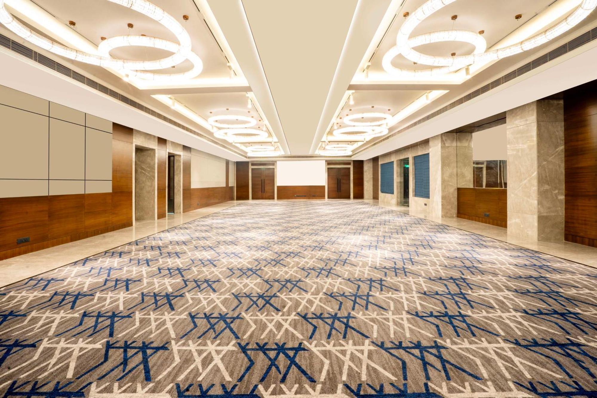 Radisson Hotel Vrindāvan Exteriör bild