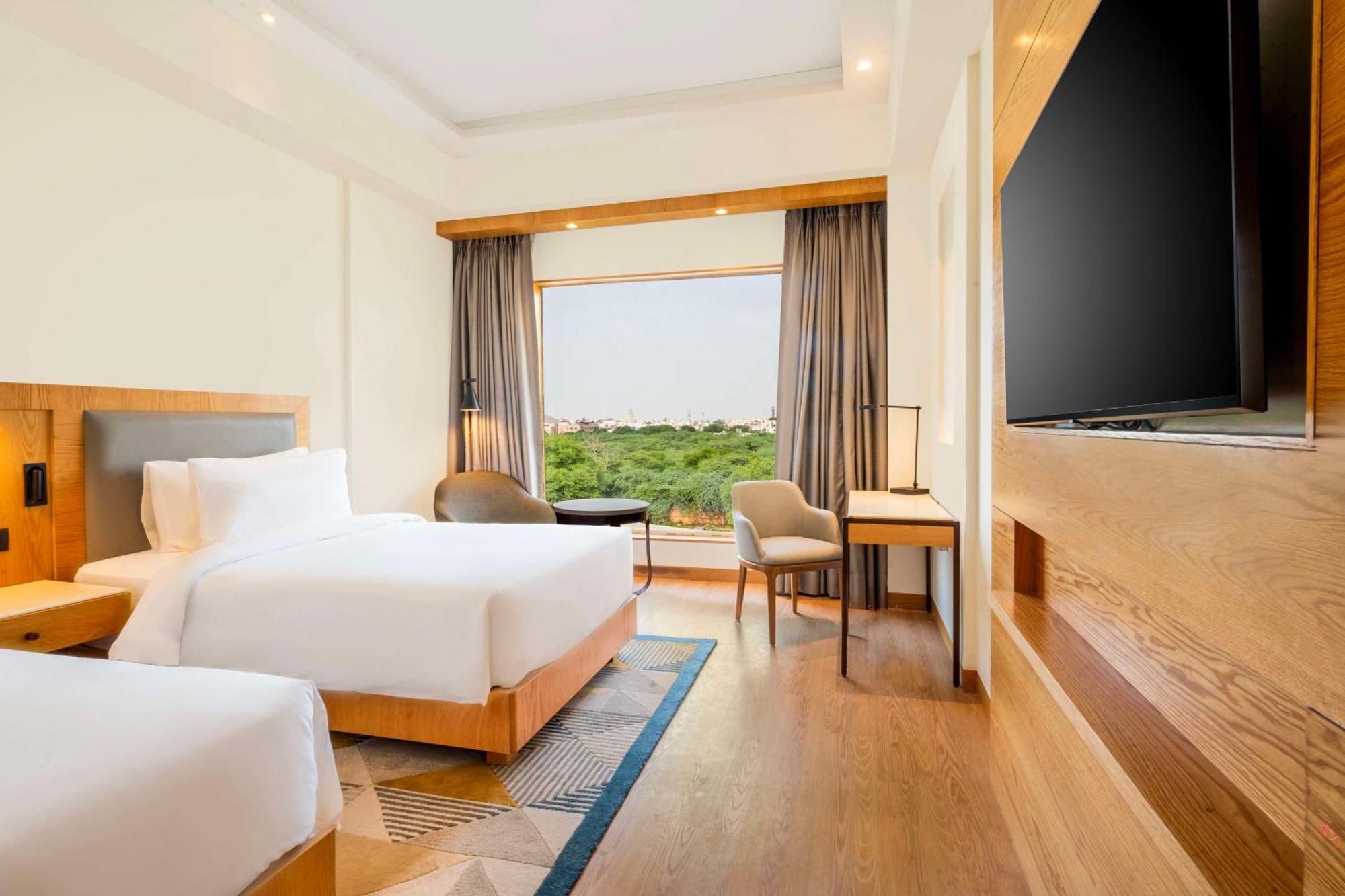 Radisson Hotel Vrindāvan Exteriör bild